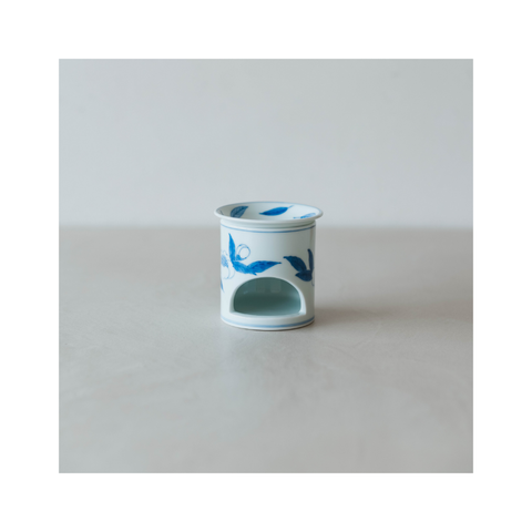 大隅茶全オリジナルの有田焼 茶香炉 ”お茶の花”|大隅茶全 × 渓山窯