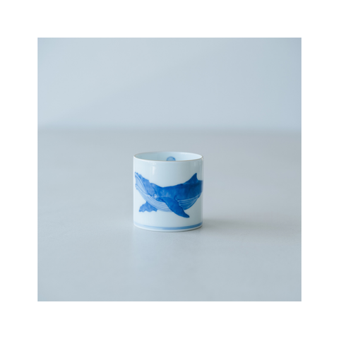 大隅茶全オリジナルの有田焼 冷茶茶器 ”くじら”|大隅茶全 × 渓山窯